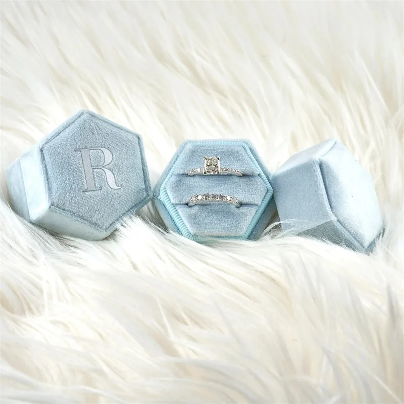 

Customized Velvet Ring Box Pale Blue Color Hexagon Shape Double Ring for Engagement Ring and Wedding Photos