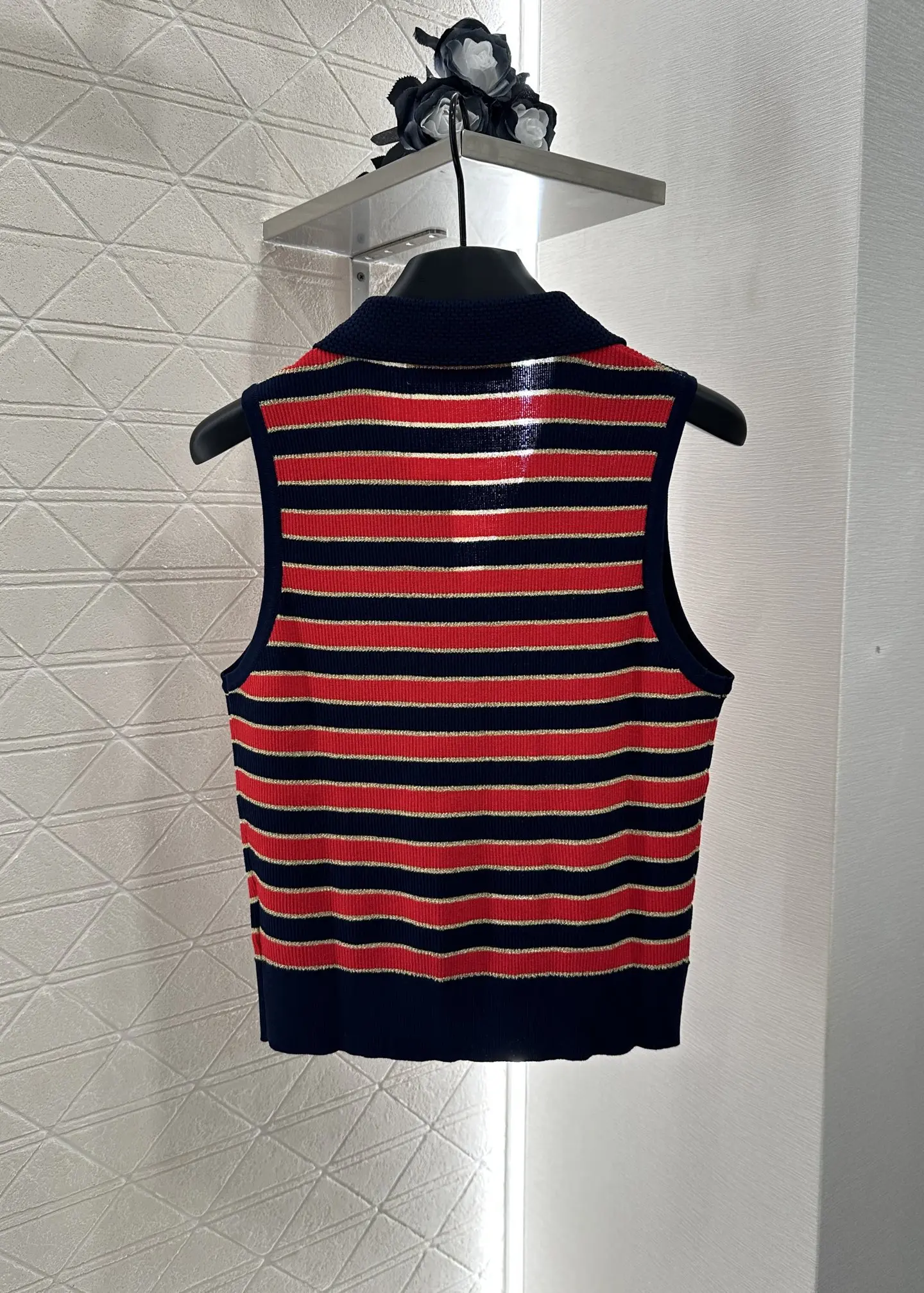 

25 New V-neck Single Breasted Design Striped Color Casual Commuter Stretch Knit