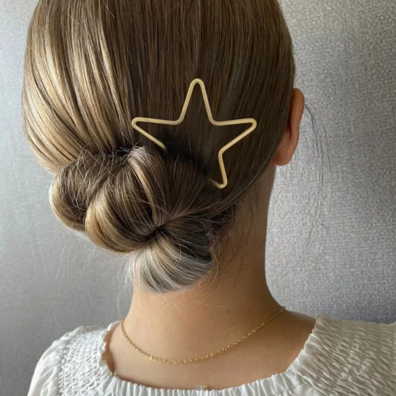 Bâton à cheveux en métal en forme d'étoile simple pour femme, épingle à cheveux évidée en or mat, pince à cheveux géométrique, porte-chignon, accessoires mignons