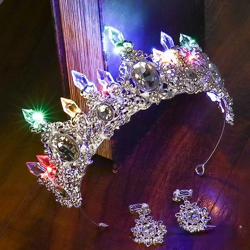 Glow Bride Crown Tiara LED Light Luminous Girl Princess Rhinestone Akcesoria do włosów Urodziny Wesele Świąteczna dekoracja — zdjęcie 2