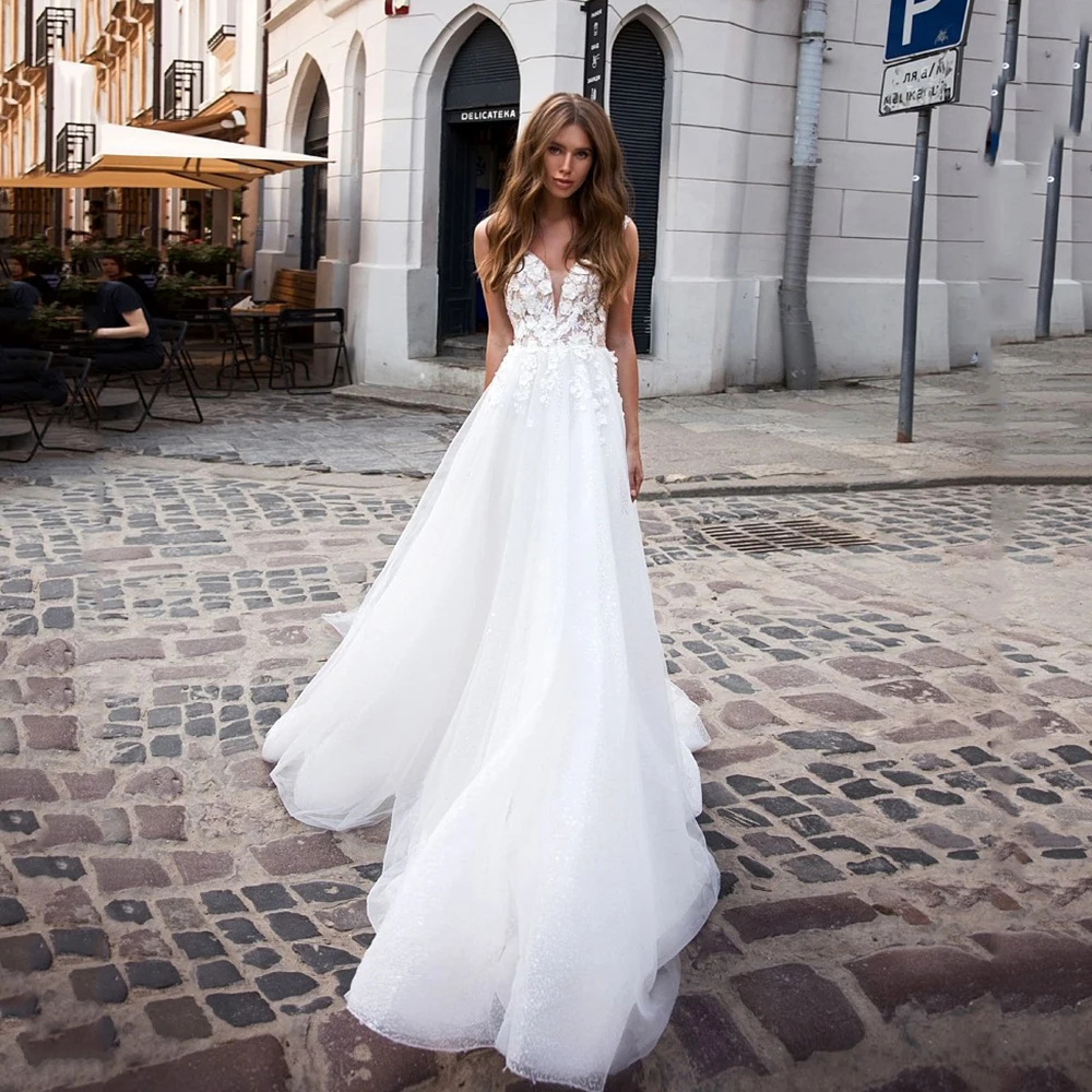 

Boho Wedding Dresses 2026 Lace Applique Tulle Deep V Backless A-Line Sleeveless Romantic Bride Dress Customized