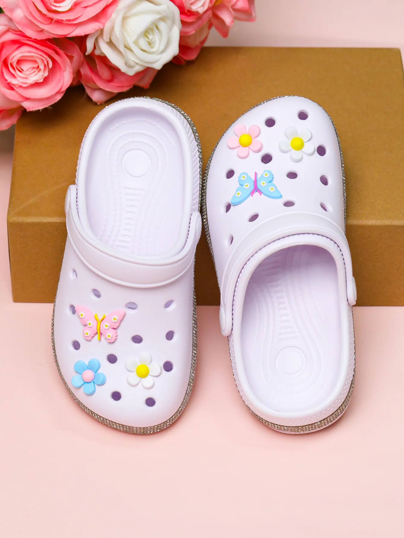 Kinderschuhe für den Garten, leichte EVA-Kinderschuhe und -Pantoffeln, rutschfeste Sandalen, atmungsaktive Slipper für drinnen und draußen K55 – Detail 7