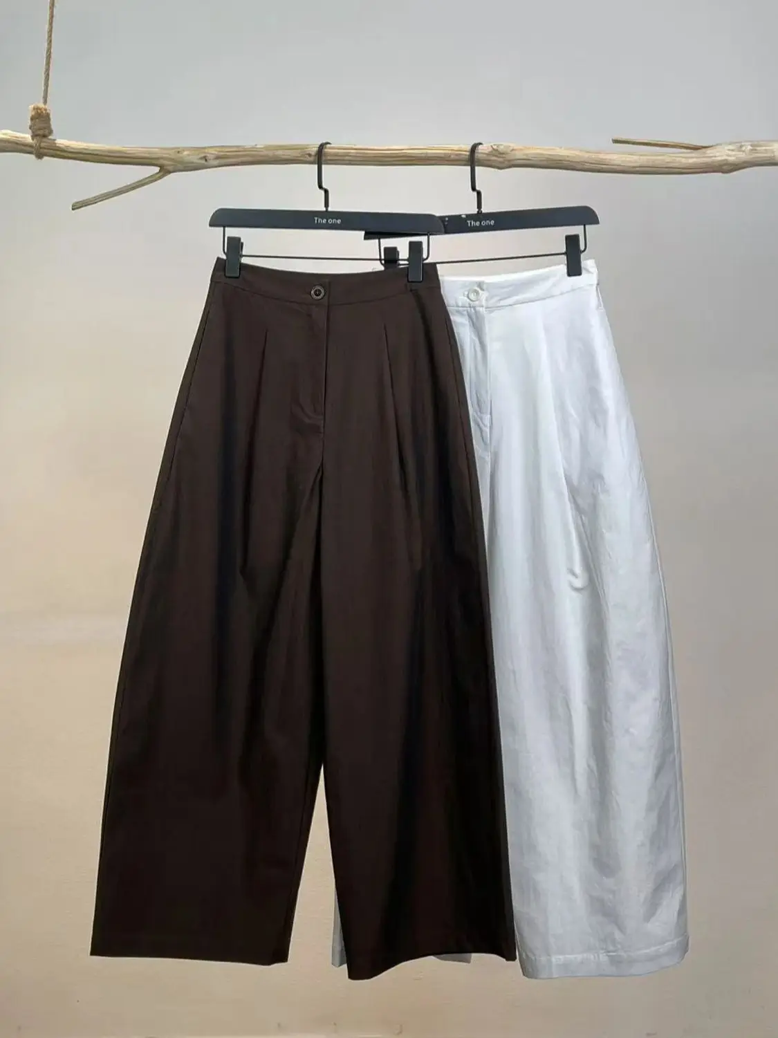 กางเกงขายาวทรงบานผ้าฝ้ายแบบมินิมอล