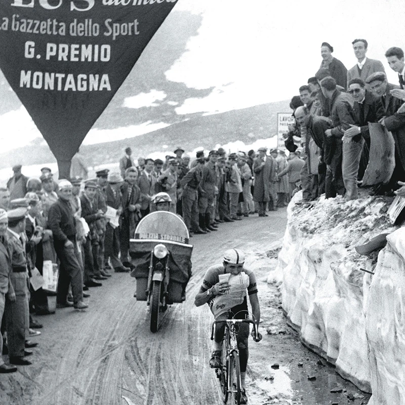 Cycling Print Vintage Giro d'Italia 1960 Gavia Pass Photography Poster Gift for Cyclist Bike Decor Bicycle Art Canvas Painting