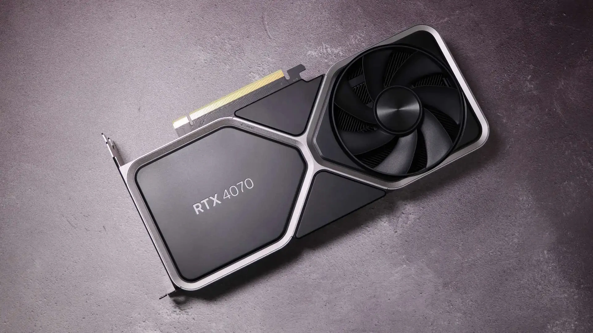 بطاقة رسومات NVIDIA GeForce RTX 4070 Founders Edition سعة 12 جيجابايت 2024 مستعملة #6