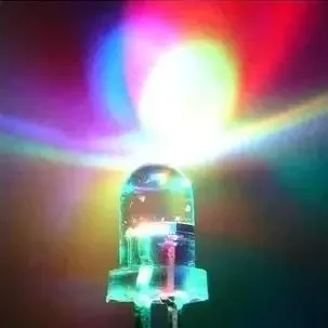 YYT 50 szt. Wolny błysk, szybki błysk 5MM, trójkolorowa kolorowa dioda RGB, dioda elektroluminescencyjna, świetlówka LED, dioda LED, kolorowa dioda LED — zdjęcie 2