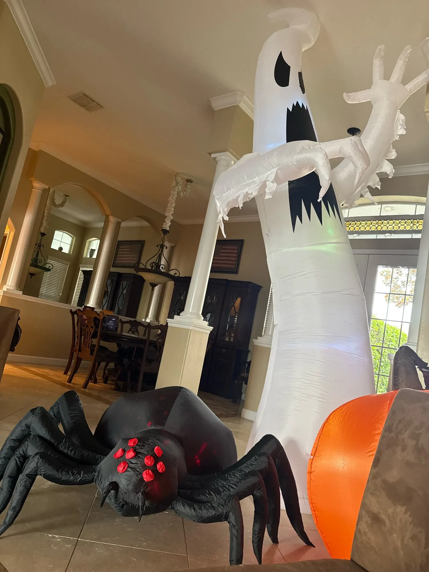 6FT Outdoor Holiday Decorations Inflatable Model Halloween Shadowstalker Garden Party Built-in LED Lights Up Ghost for Yard Lawn photo review