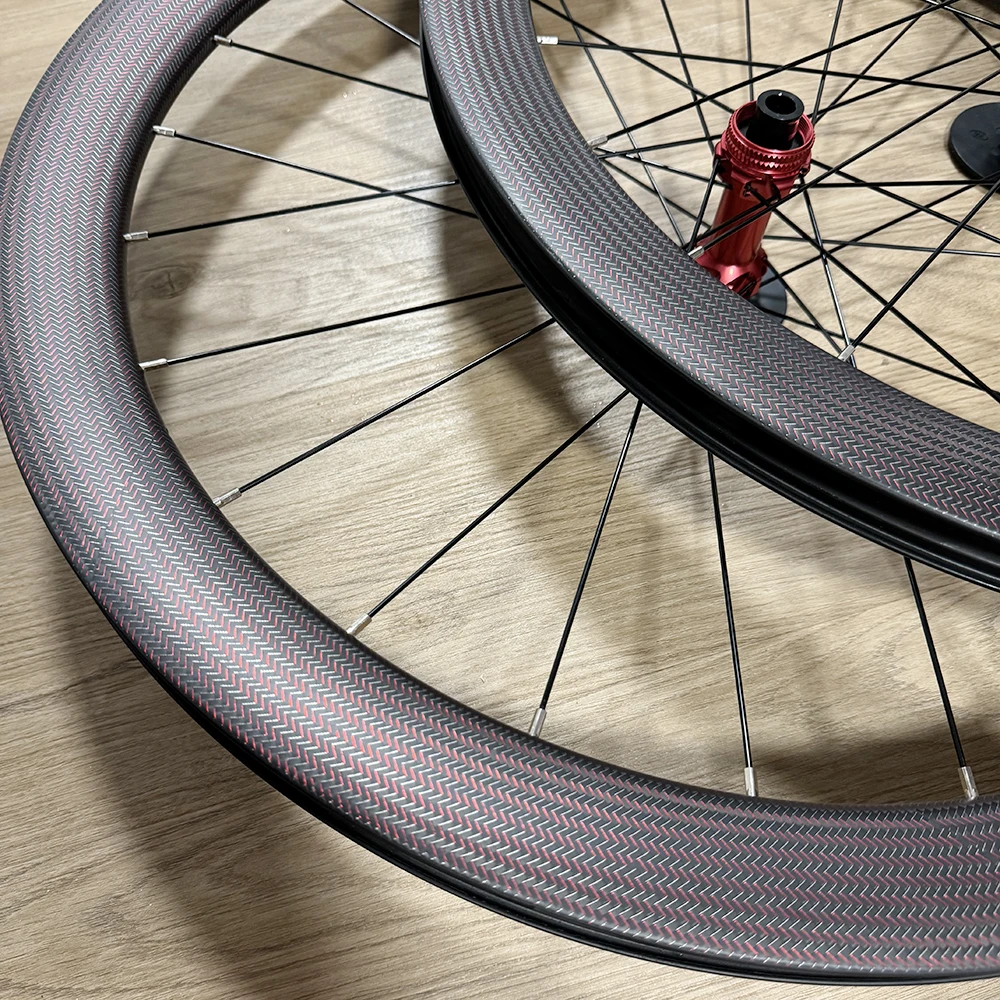 Rennrad-Scheibenbremsenlaufräder mit Ratchet-System, 700C 36T Wave Carbon Laufradsatz, 50mm Profilhöhe, Rennrad-Speichenlaufräder, 24 Speichen, Aero Carbonfaser-Laufräder – Detail 3