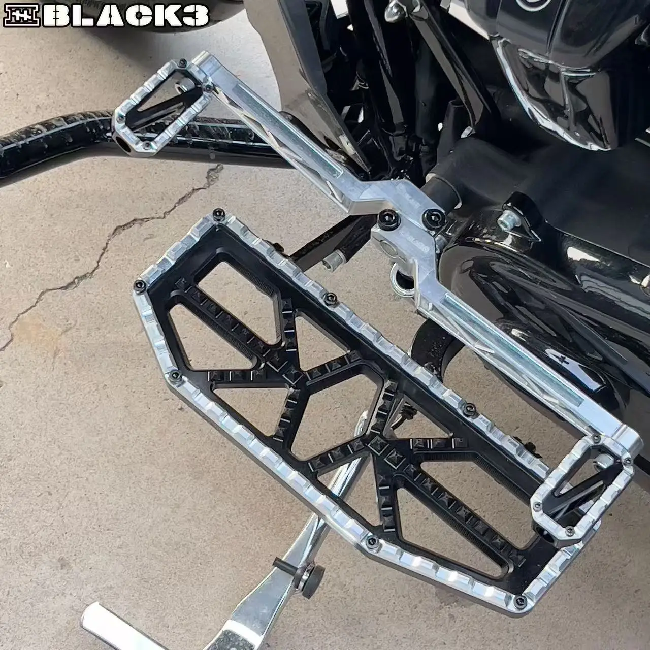 Black3 PB Style Large Foot Pegs For Harley Touring Road Glide Street Glide Front & Rear Footrest Gold