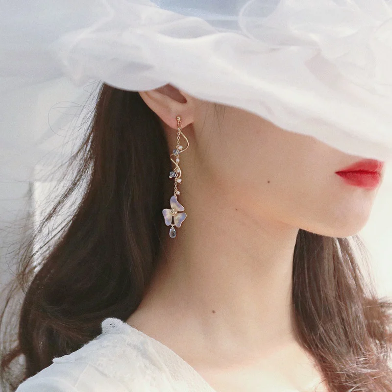 Neue koreanische asymmetrische Blumen-Ohrhänger für Damen, lange Quasten-Schmetterlings-Ohrringe mit Imitationsperlen, Katzen-Ohrhänger, Partyschmuck – Detail 3