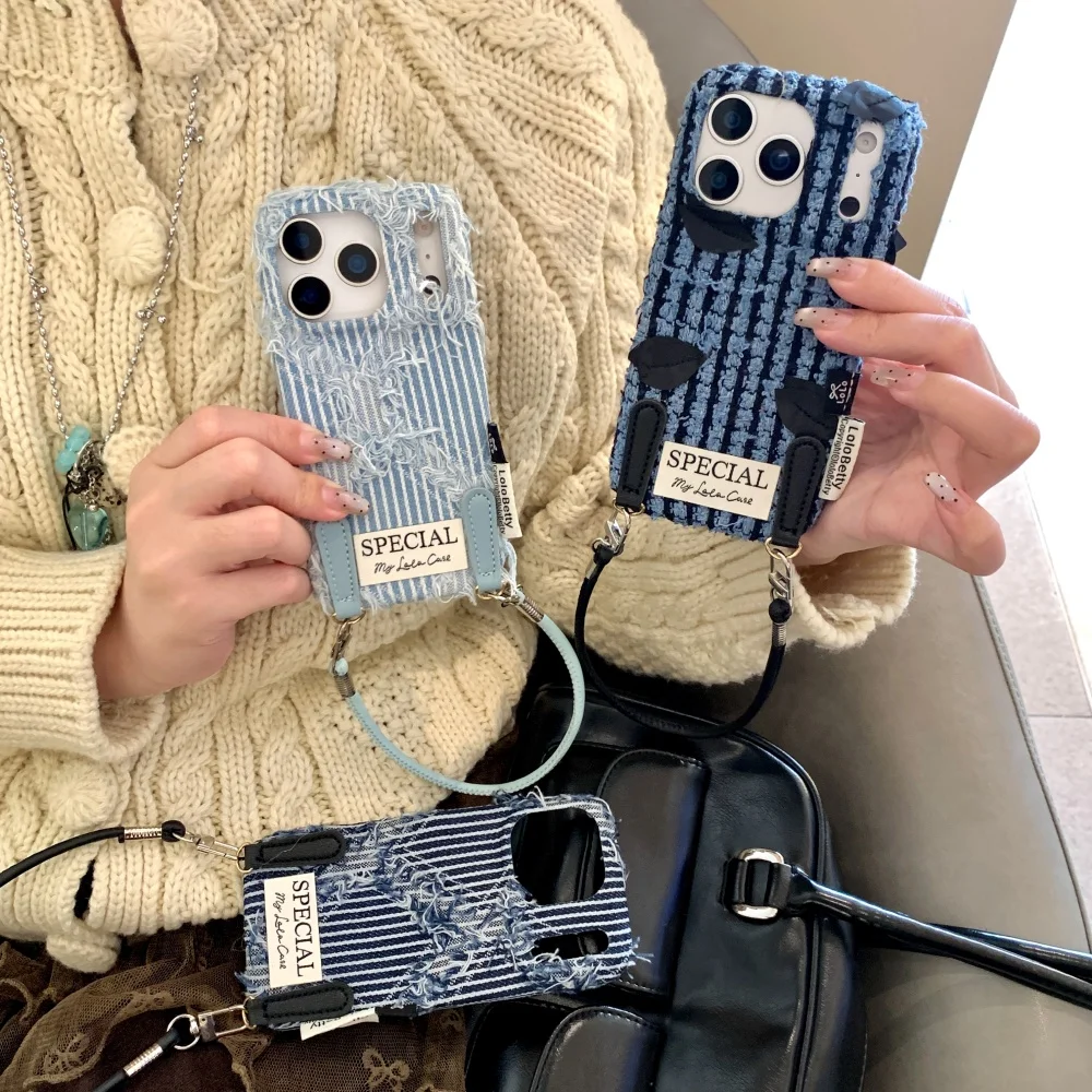 

Fashionable plaid tassel velvet handheld phone case, suitable for iPhone 15, 14, 16, 17 Pro Max, new shockproof protective case