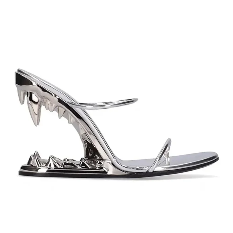 2026 Europese en Amerikaanse zomerse nieuwe metalen sandalen met tandjes, schoenen met hoge hakken, modeshows, damesjurken, sandalen maat 44 - afbeelding 2