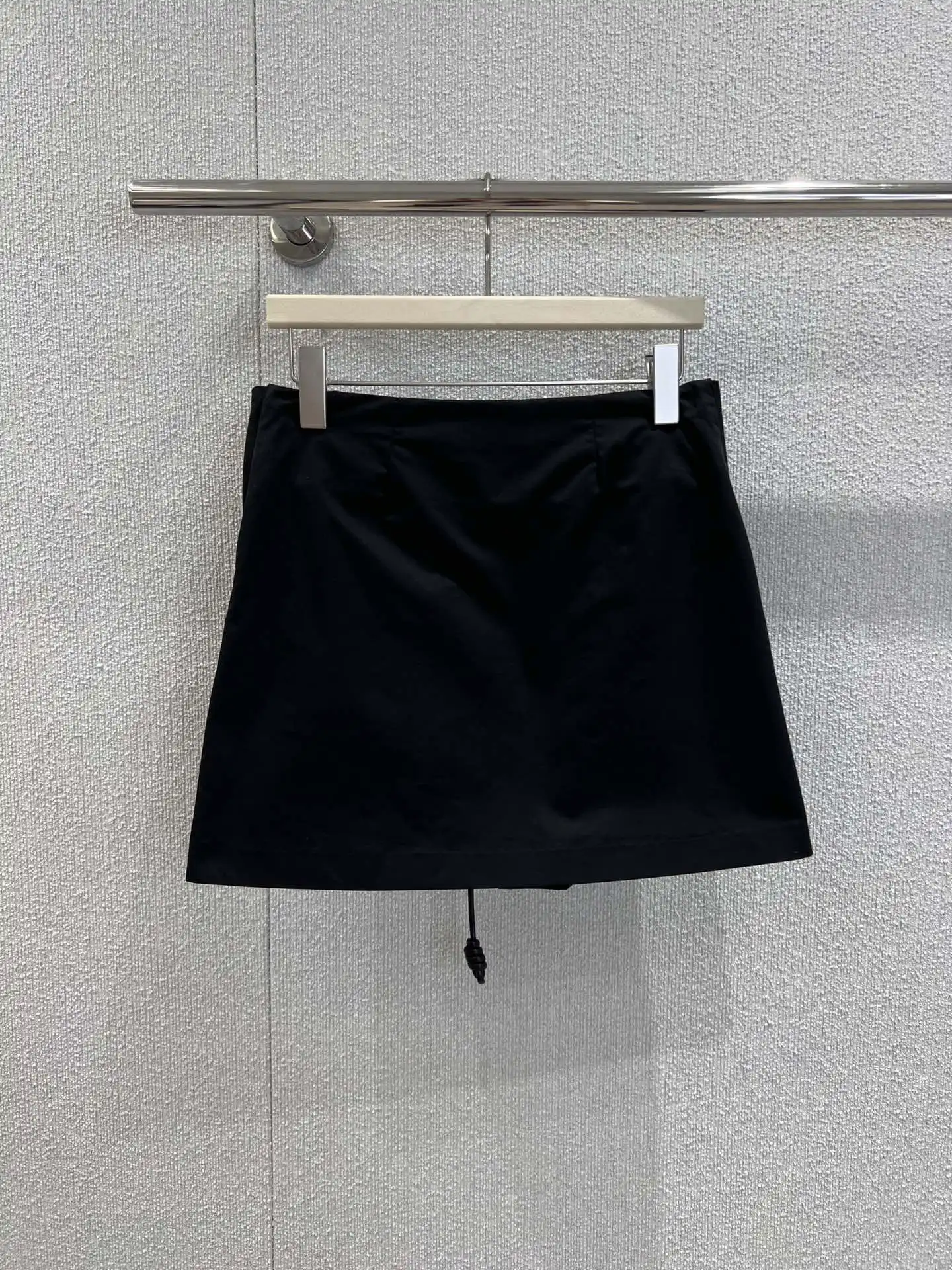 

2025 Summer Fashion New Women's Clothing Stand-up Drawstring Half Skirt Modern Fashion Positioning Bouquet Pleated Hip Skirt