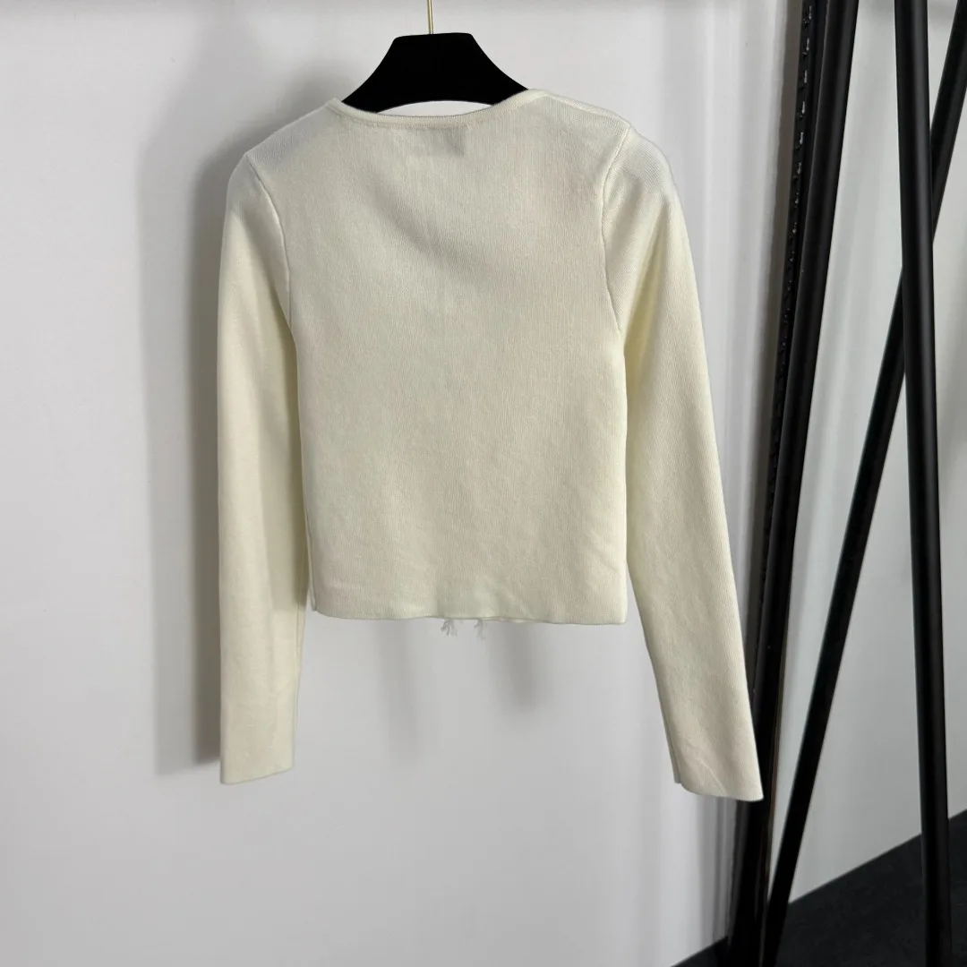 

2025 Early Autumn Women's Clothing All-match Square Neck Letter Button Square Neck Long Sleeve Knit Tops Graphic T-shirts