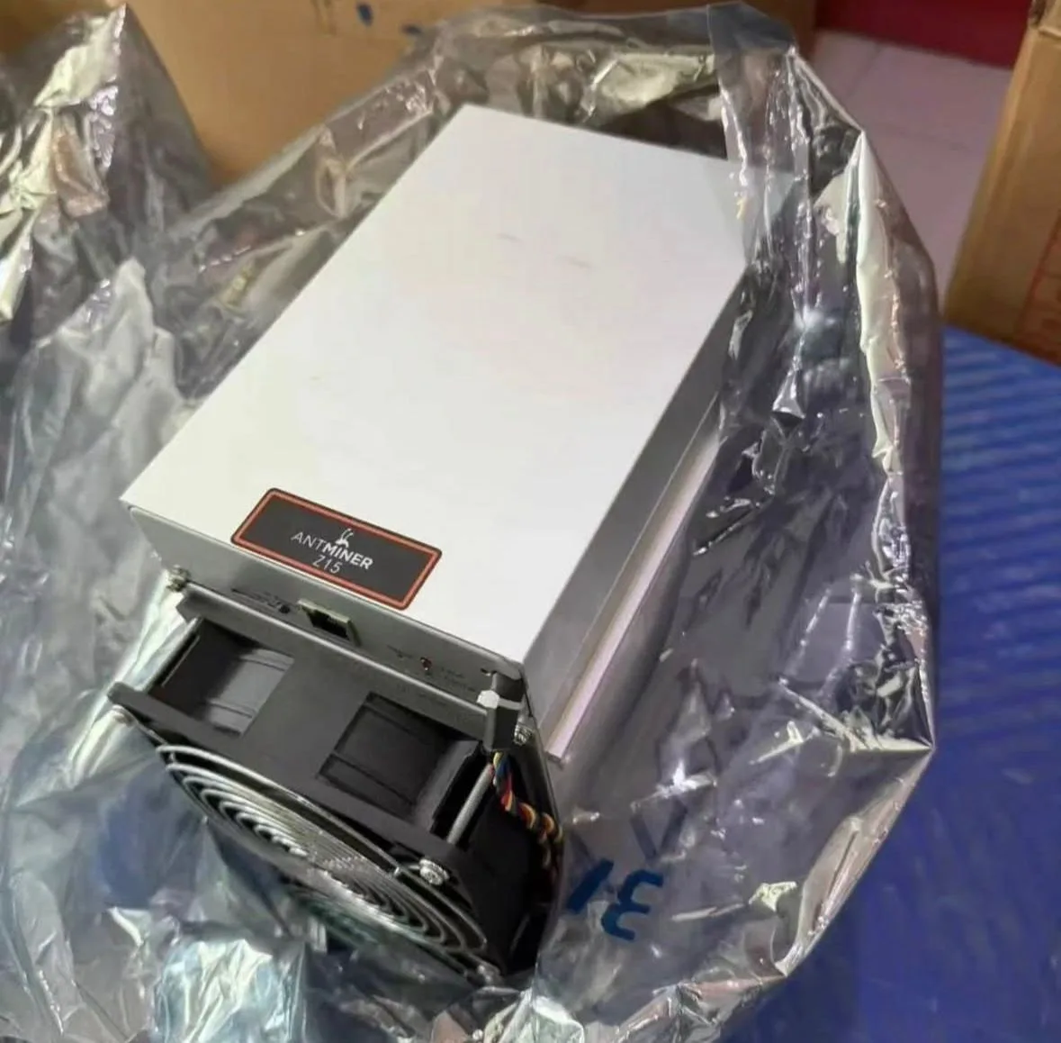 Minerador de criptomoedas IBM Asic ZEC Bitmain Antminer Z15 Pro 840Kh/S 2780W com algoritmo Equihash para ZEN e ZEC