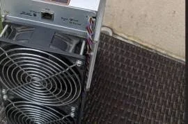 A Buy 3 Get 2 Free Bitmain Antminer Z15 Pro 820KH/S 2714W Zcash Miner