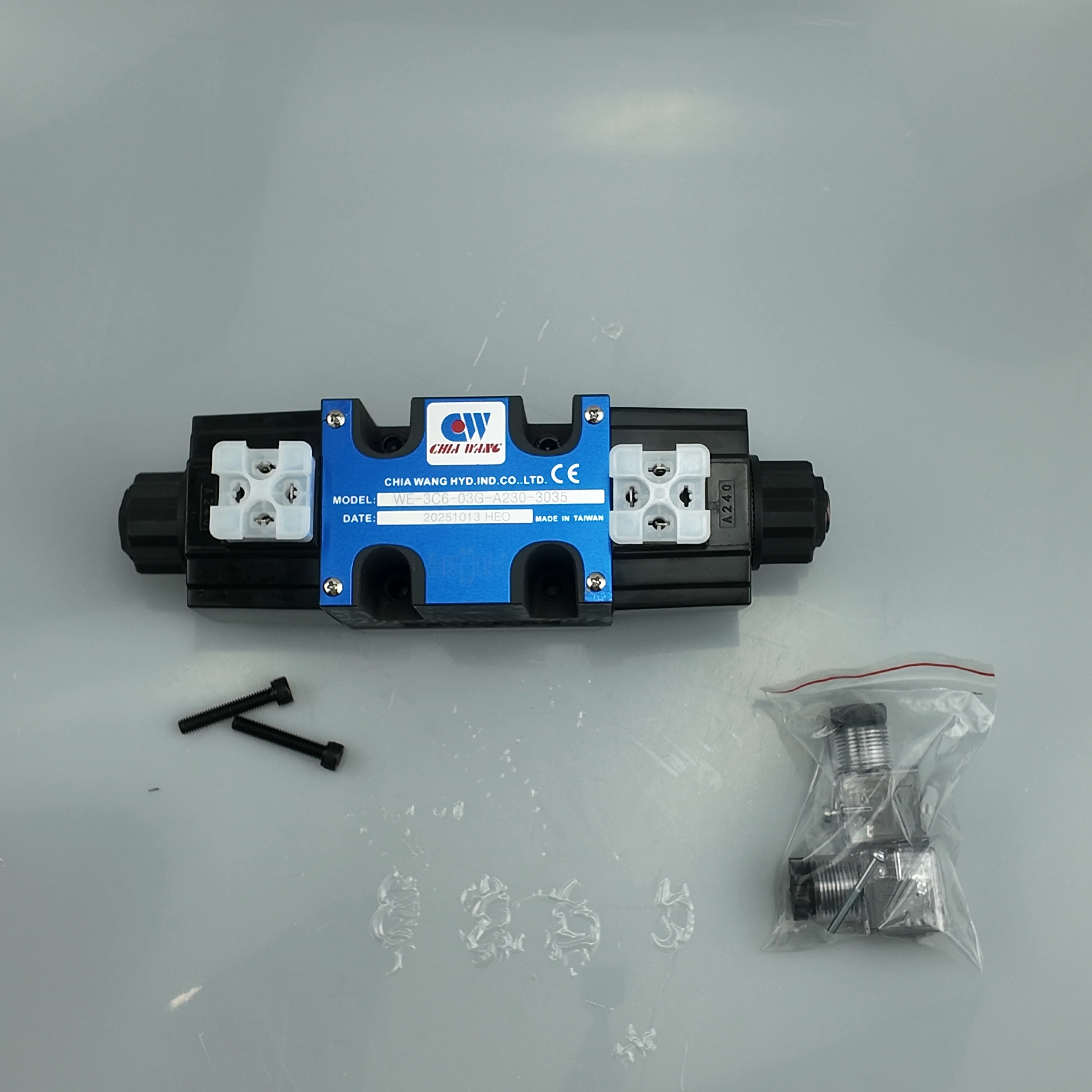 Solenoid Operated Directional Valvels WE-3C6-03G-A230-30
