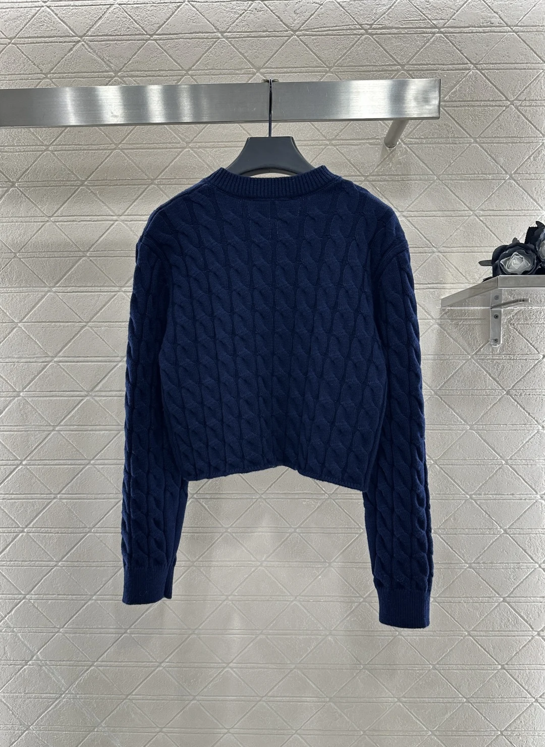 

25 Autumn New V-Neck Twist Stripe Comfortable Stretch Casual Knitted Sweater