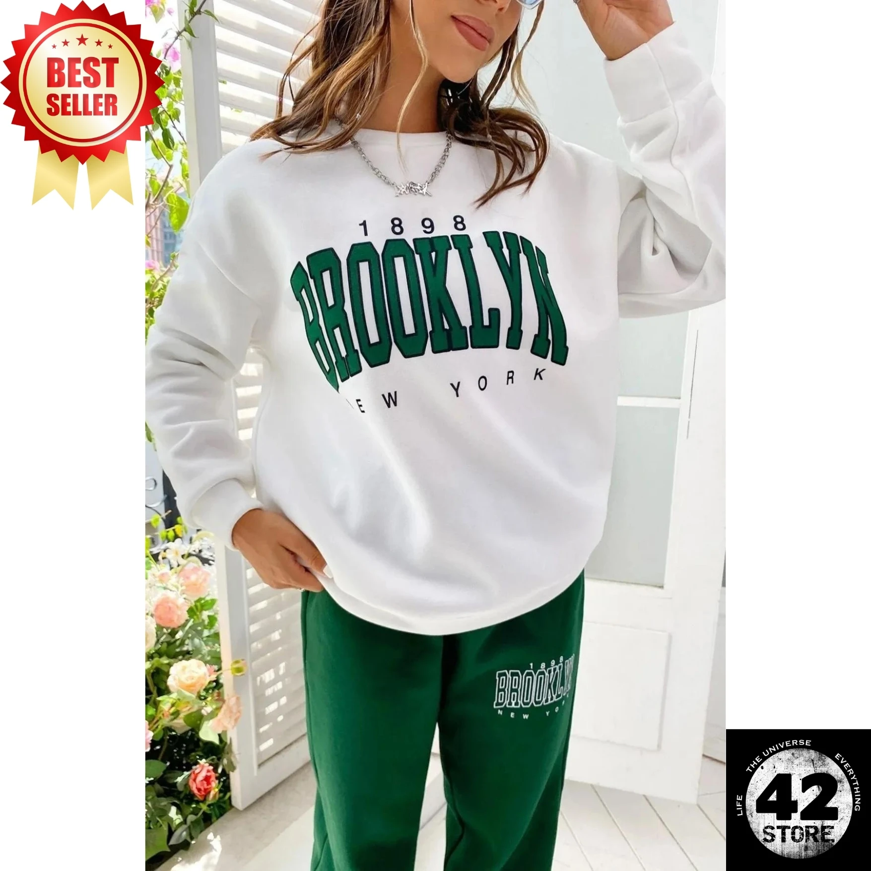 Women\'s Green White Brooklyn Print Loose Fit Crew Neck Bottom Top Tracksuit Set