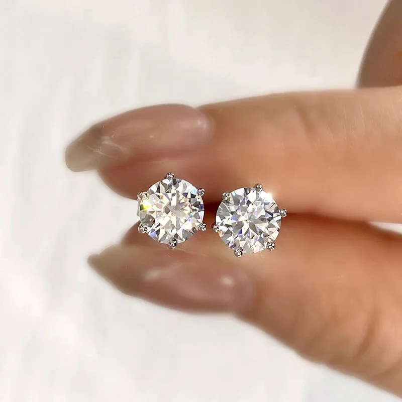 Kolczyki sztyfty z moissanitem o certyfikacie, kolor D, waga 0,1 ct - 2 ct, diament laboratoryjny, srebro próby 925 pozłacane, elegancka biżuteria ślubna. — zdjęcie 2
