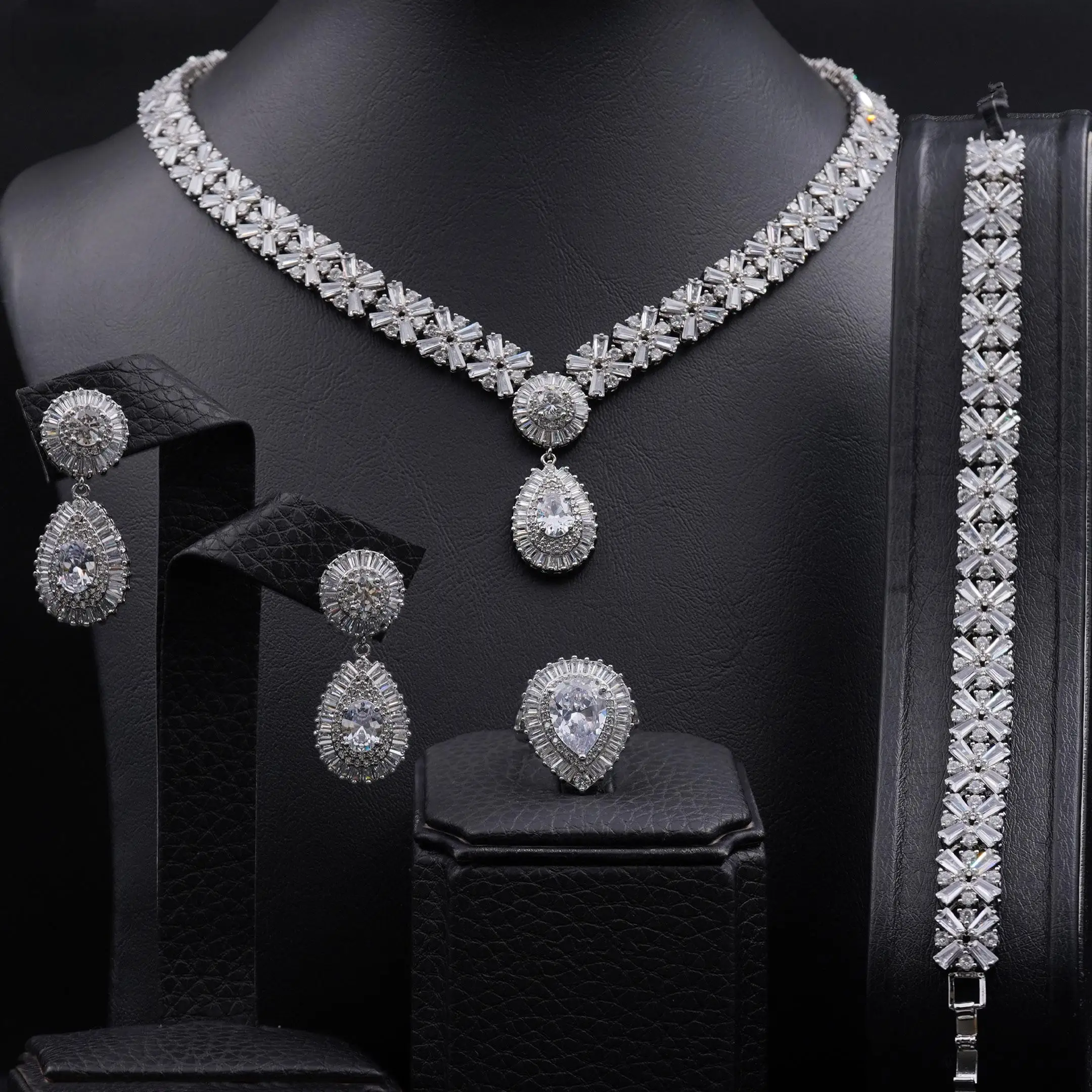 Luxury Wedding Indian Bridal Jewelry Sets Women Snowflakes Cubic Zirconia 4 pcs Necklace Earrings for Women