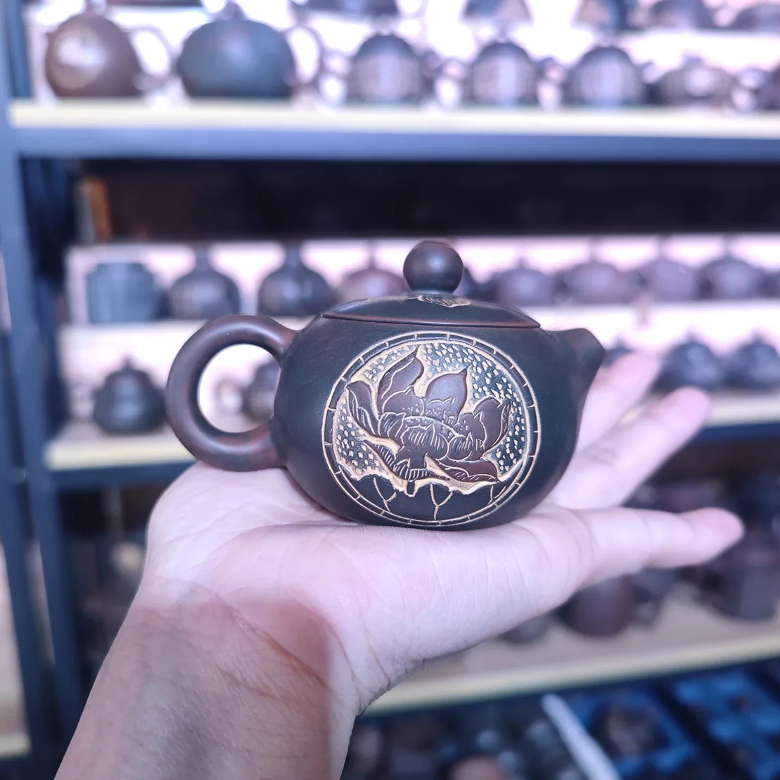 Mini NiXing Pottery Xishi Lotus&Fish Hand Carved Tea Pots Nixing Clay Teapot 100-130cc Not Yi Xing Teapots for Kungfu Tea