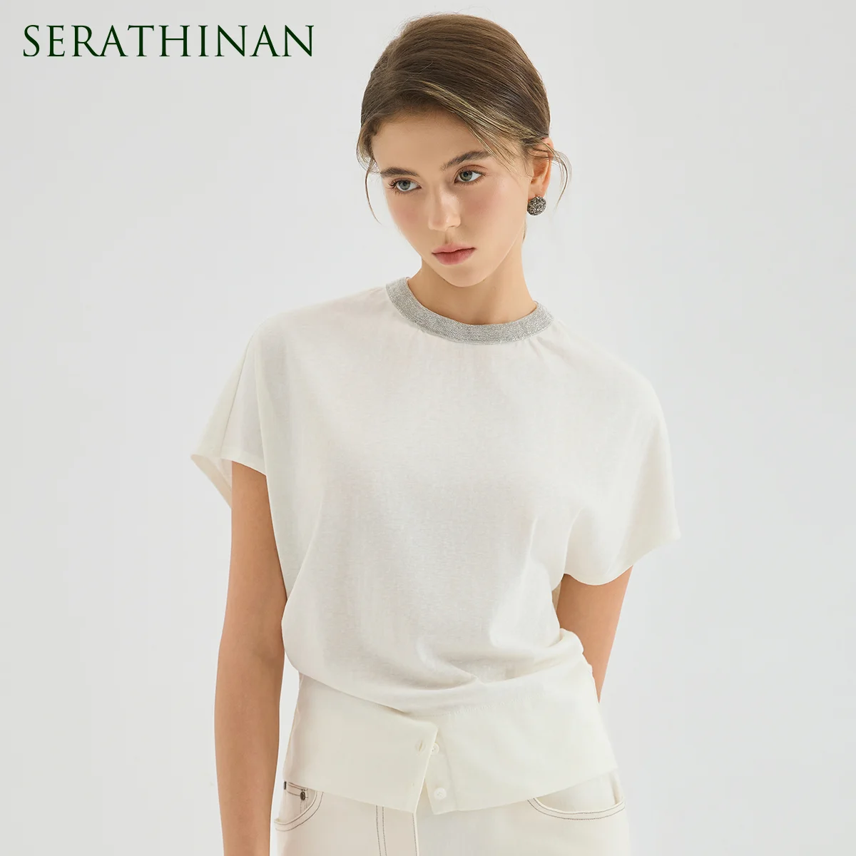 T-shirt élégant pour femme en mélange de coton KX9613769 – Haut chic de créateur, col rond, manches courtes, finition de luxe pour l'été
