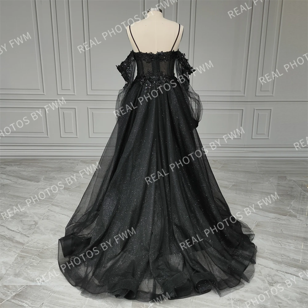 15403 #   ที่กําหนดเองสีดําTulle A-Line Spagehttiสายรัดชุดแต่งงานGothic 3Dดอกไม้Sequinedชุดเจ้าสาวชุดราตรี