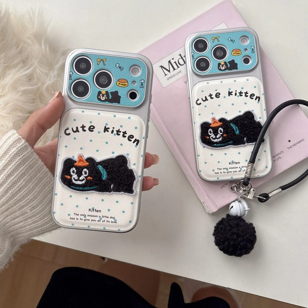 

Cute and simple polka dot embroidery cat phone case, suitable for iPhone 14/15/16/17 Pro Max, Fundans 17 Pro new protective case