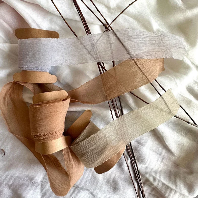 Ruban en soie à bord bouclé en soie, ruban en mousseline de soie, pour Invitation de mariage, tenant une fleur, ruban Transparent, décoration de scène