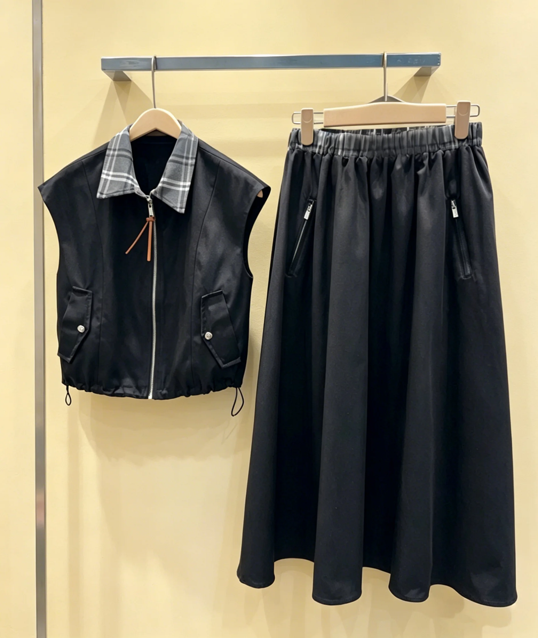 

2026 New Style Women Black Short Sleeve and Mid Length Skirt Sizes M L Casual Comfortable Commute Code 017