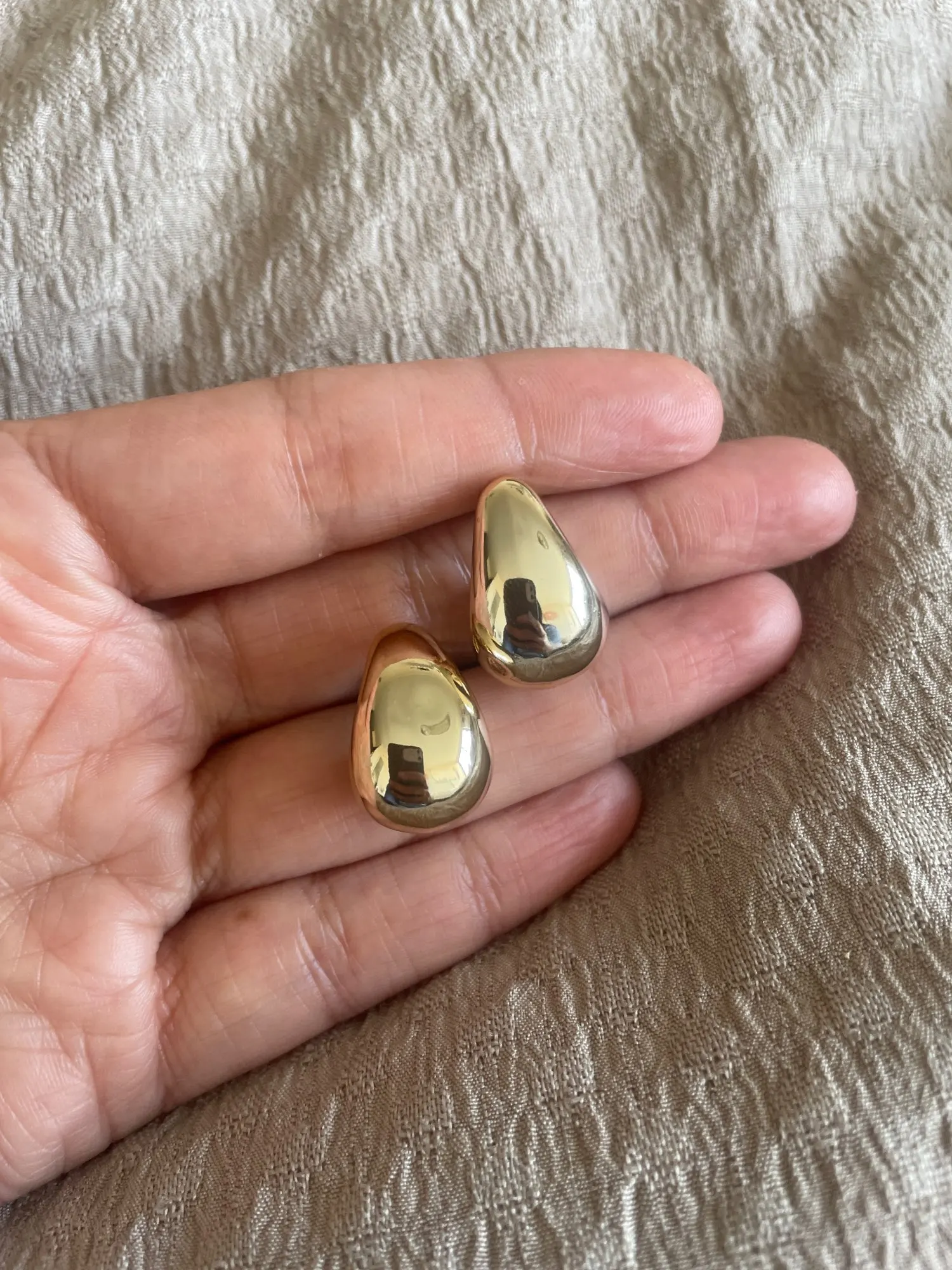 Vintage Elegant Teardrop Stud Earring Set Chic Simple Fashion Lightweight Earrings for Women Daily Wear Party Jewelry Gift 2025 photo review
