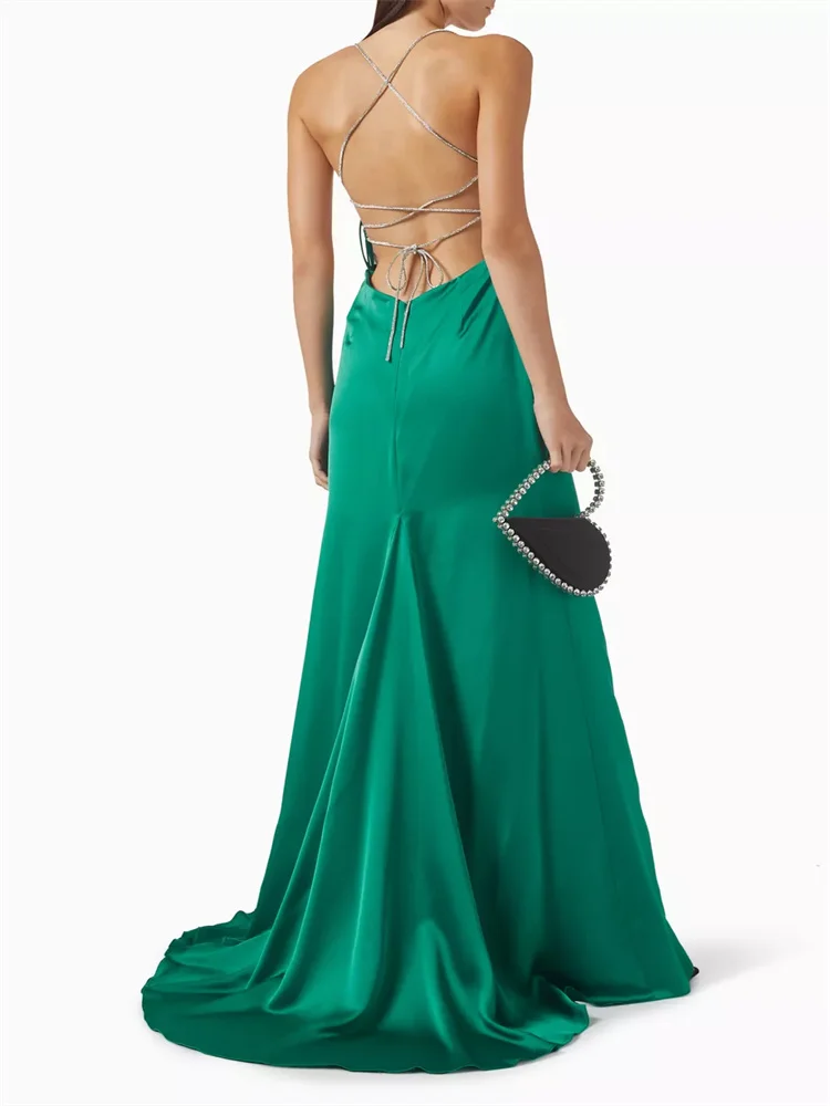 Maßgeschneidertes Plissee-Satin-Maxi-Abendkleid, ärmellos, herzförmiger Ausschnitt, Faltenrock, hoher Schlitz, offener Rücken, Trägerkleid 2025