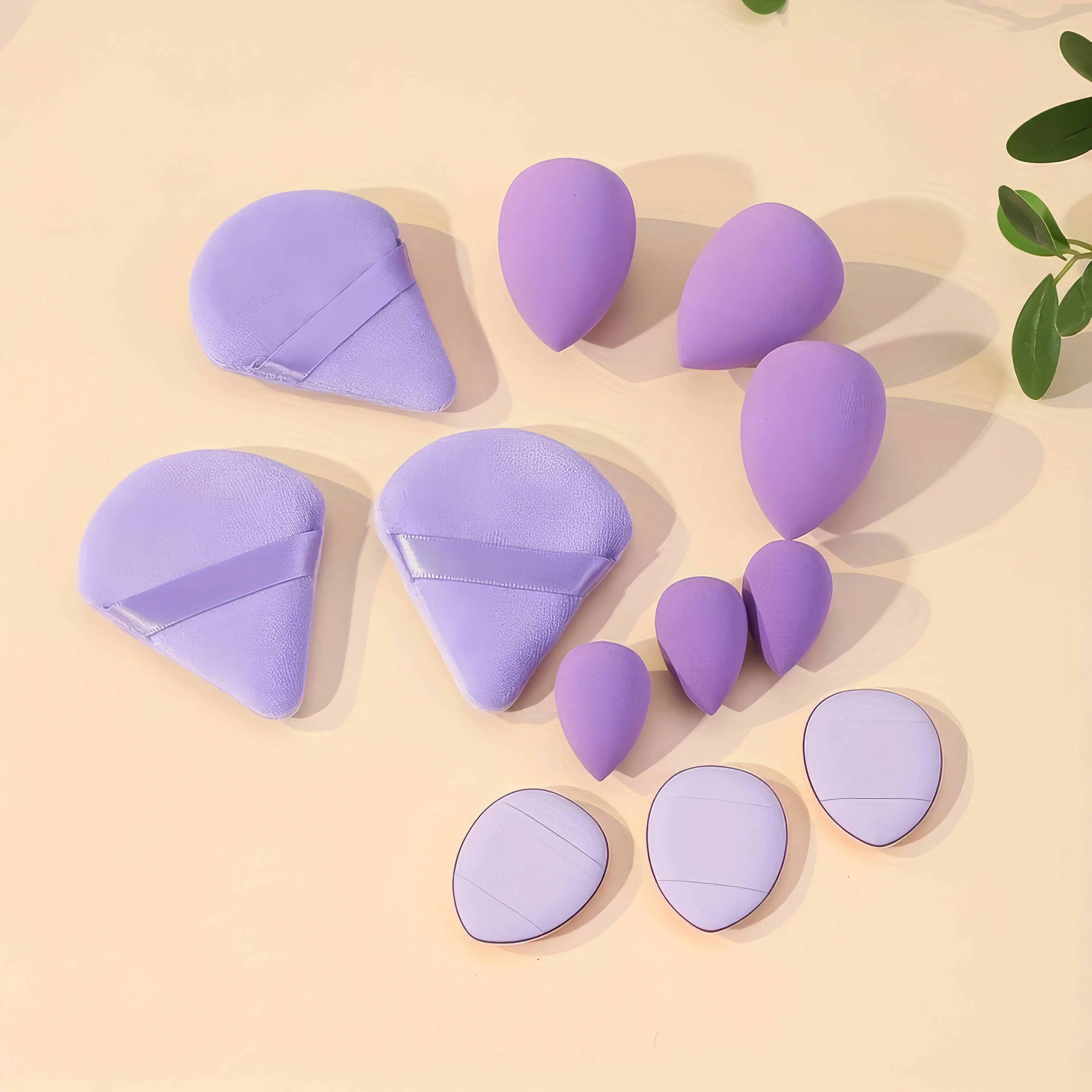 Juego de esponjas de maquillaje moradas de 12 piezas |   Multipack de licuadoras de belleza sin látex para base impecable