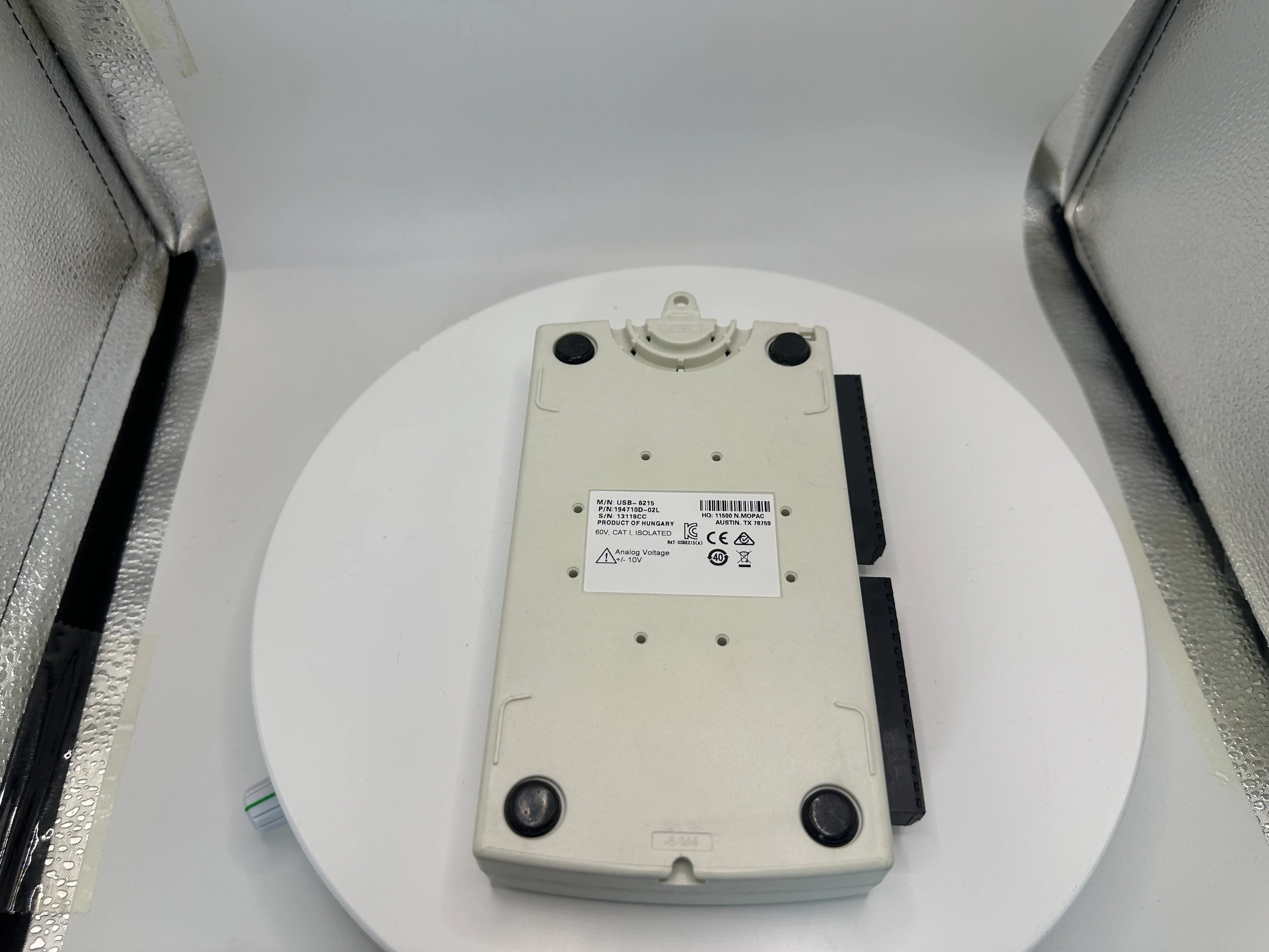 National Instruments NI USB-6215 data acquisition card