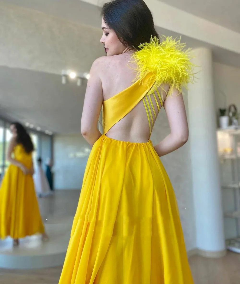 Yellow Evening Dresses For Women Elegant Customized Feathers Side Split Long Party Dress Sexy Side Split Feathers Prom Gowns