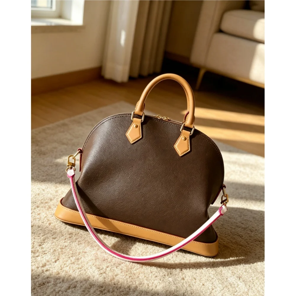 

2026 Size: 37X28X13.5 cm no box New Model Versatile and Fashionable Real Leather Bag - Durable,High-Quality and Affordable