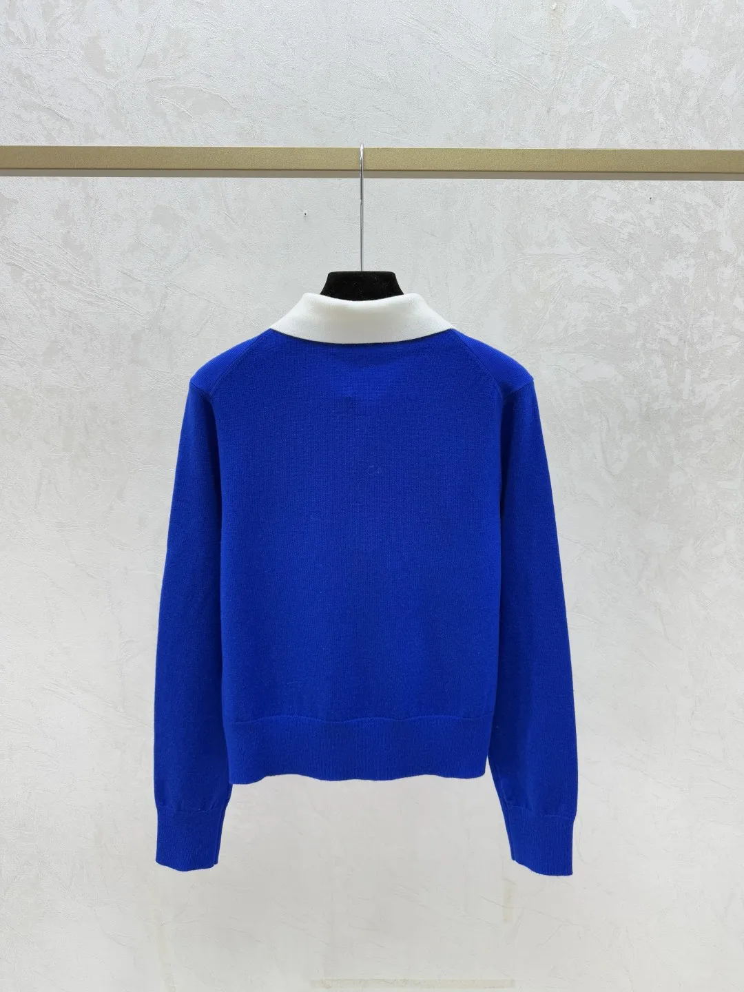 

Women's new contrasting color lapel knitted cardigan solid color simple front chest lapel knitted long sleeved pullover top