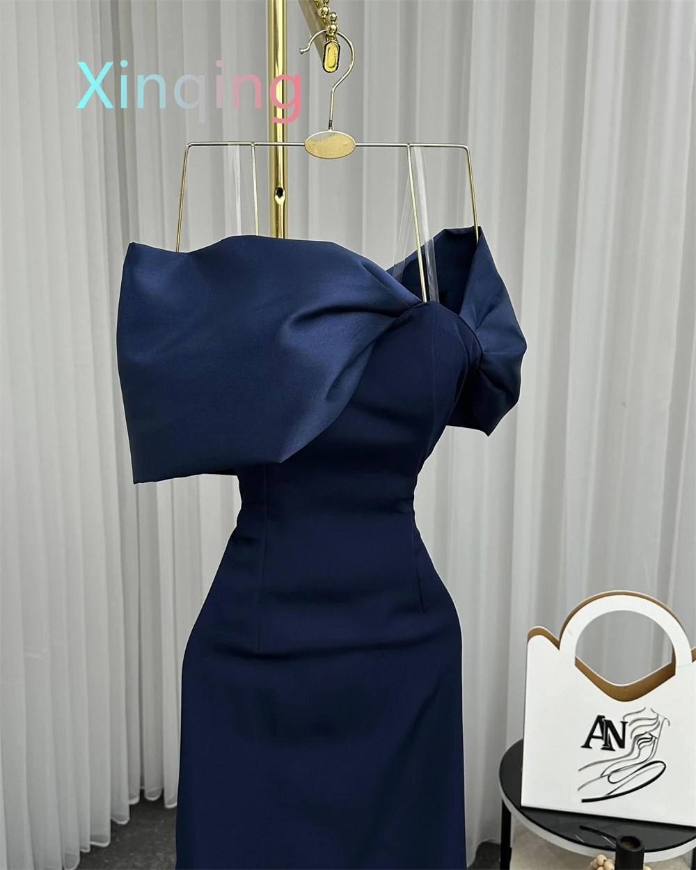 Customized  Mermaid Graceful Blue Jersey Evening Dress Modern Boat Neck Off the Shoulder Sleeveless Prom Dress Fashion  image 3