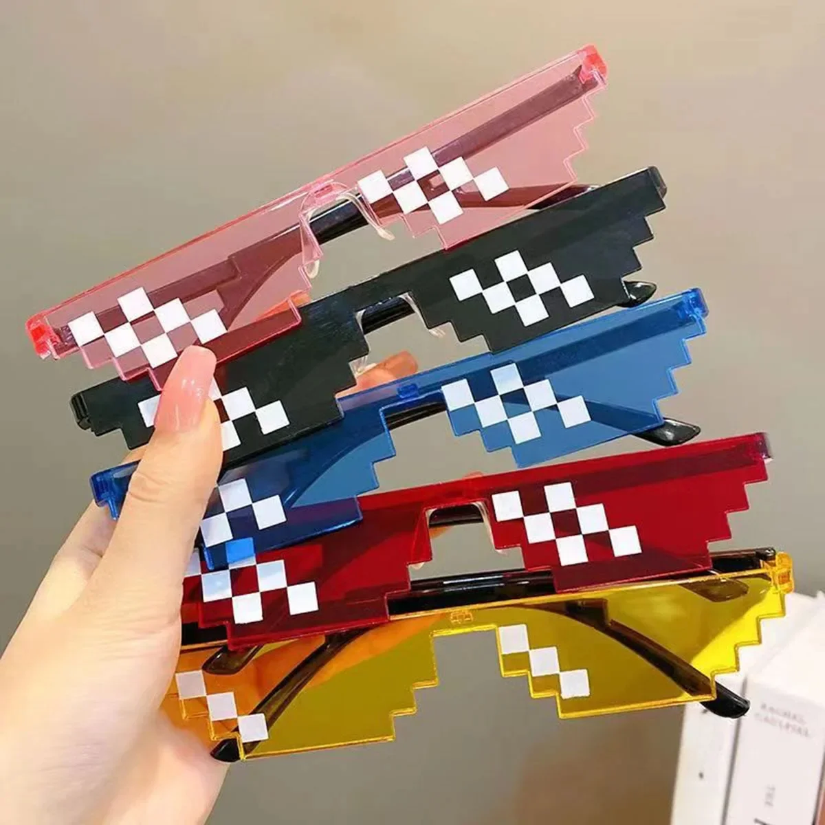 5 pièces nouvelles lunettes de soleil en mosaïque truc jouet voyou lunettes de vie affaire avec ça lunettes Pixel noir mosaïque lunettes de soleil blagues fraîches jouets drôles