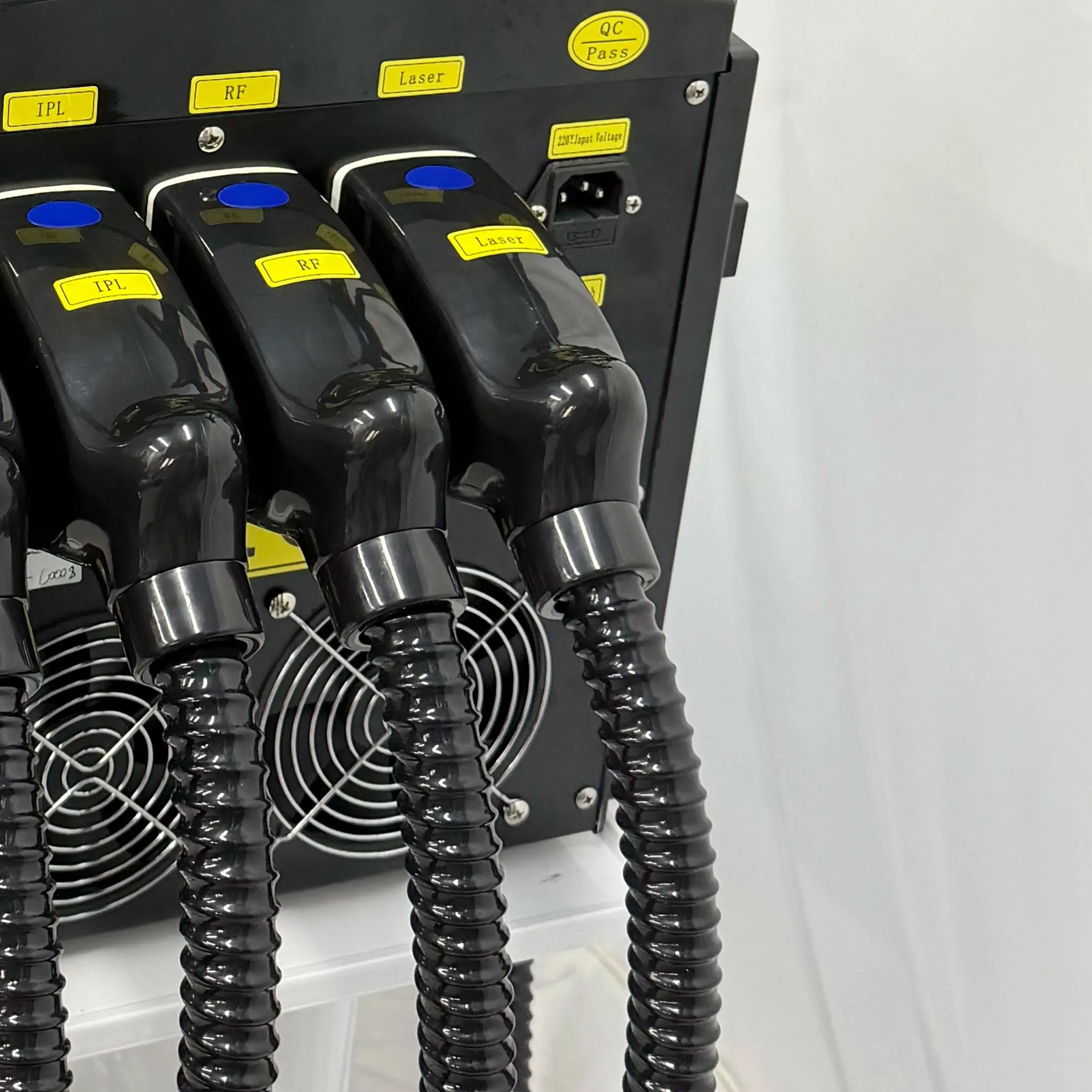 

4-in-1 NEW titanium 755nm 808nm 940nm 1064nm diode laser 4000w permanent hair removal machine IPL tattoo removal machine