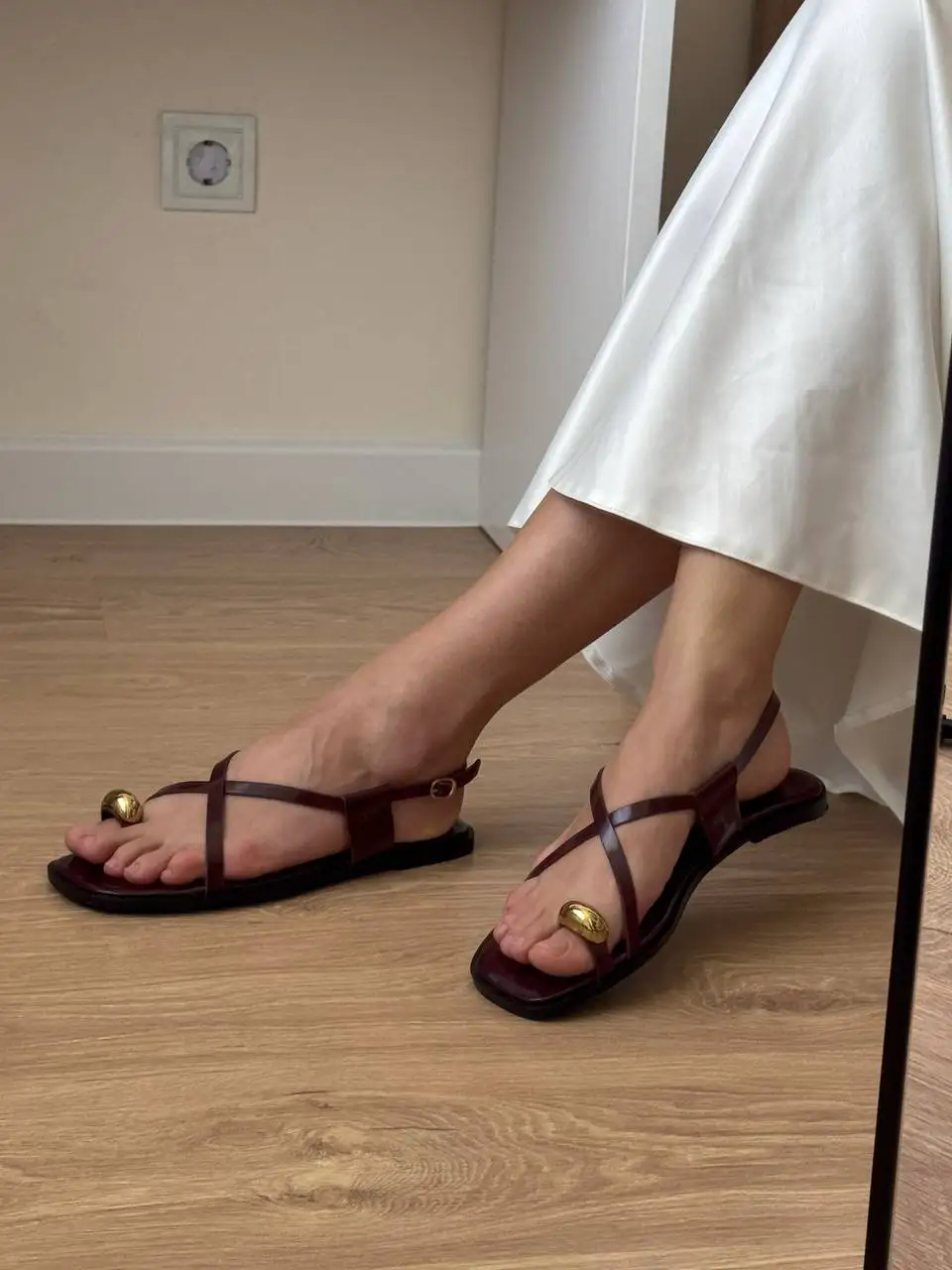 FEDONAS Fashion New Women Genuine Leather Sandals Flats Heels Metal Decoration Party Shoes Woman Comfort Casual Shoes Sandals