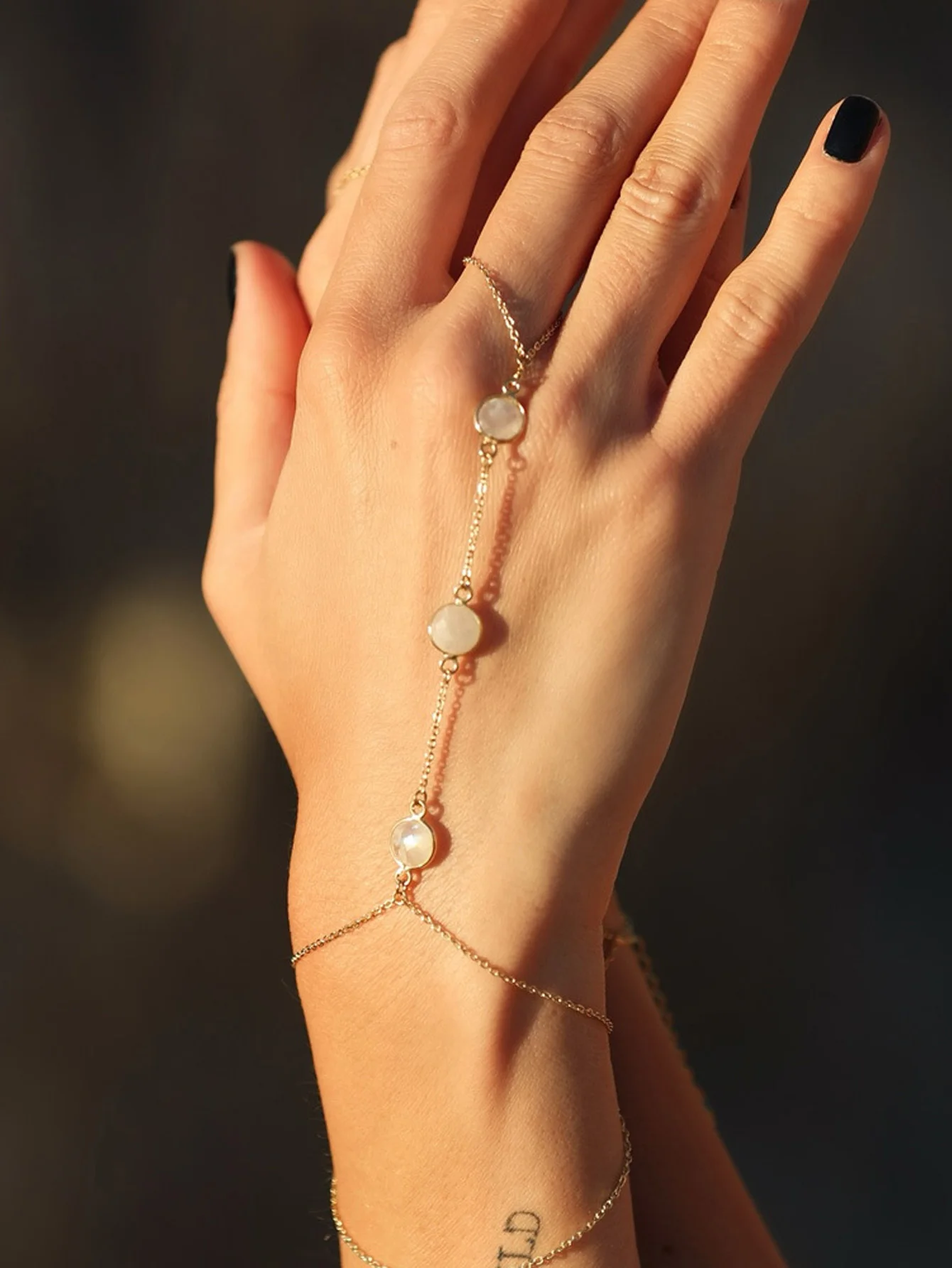 StoneFans Bohemian Round Rhinestones Pendant Mitten Bracelet Fashion Jewelry For Women Luxury Design Beach Party Accessory