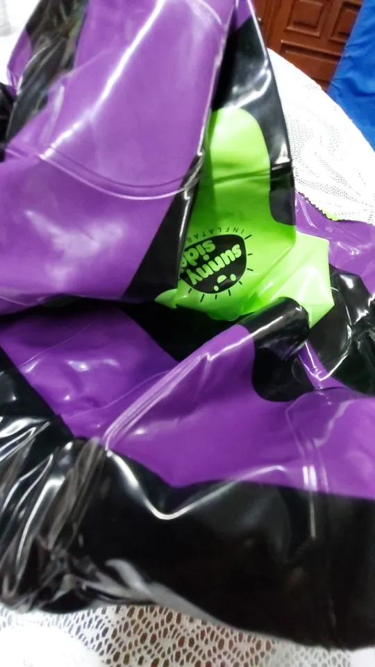 Inflatable Witch Legs Cauldron Cooler, Blow-Up Witch Pot Ice Bucket for Spooky Themed Parties, Halloween Decoration Supplies photo review