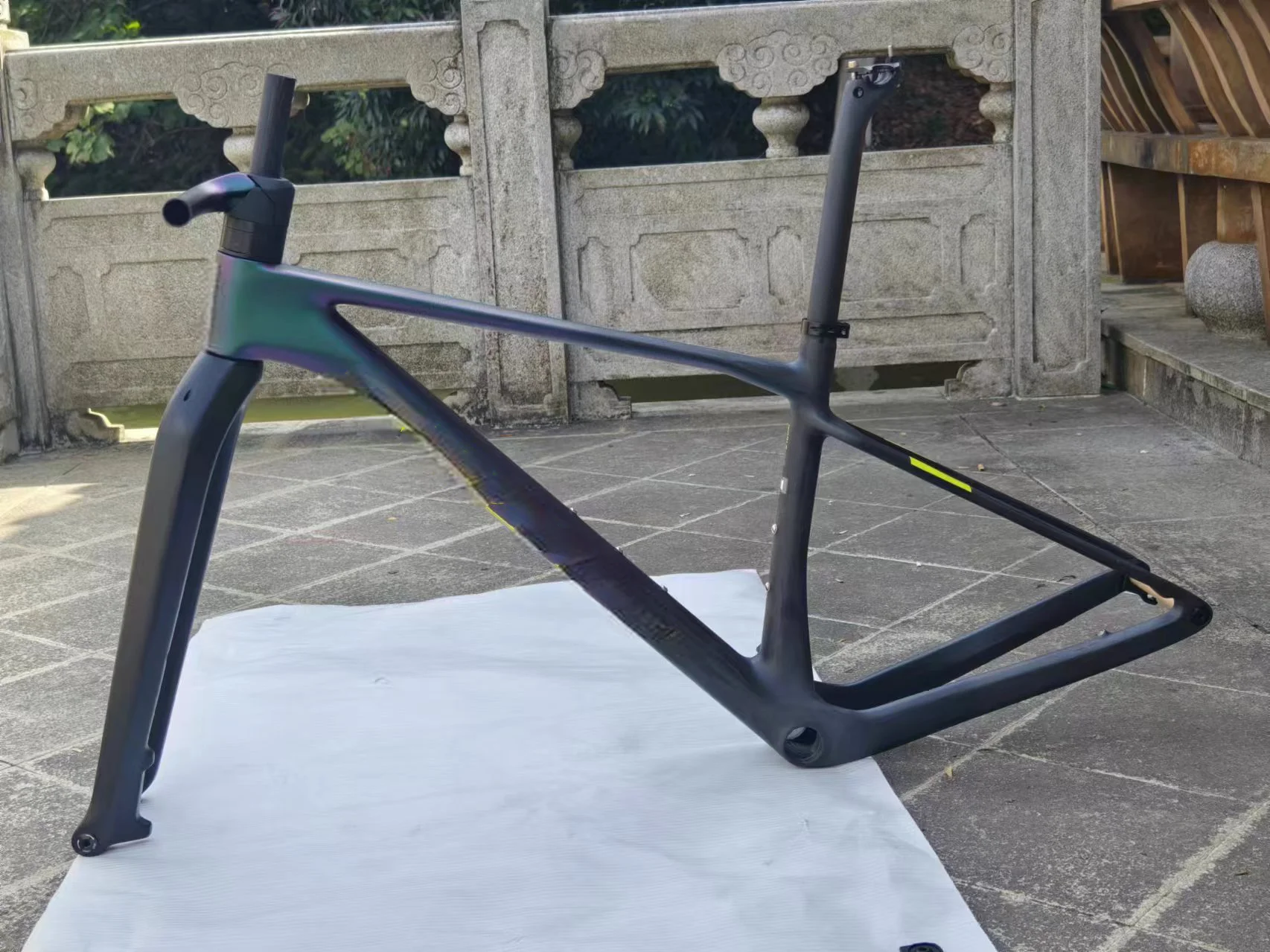 

Custom paint full carbon bike frameset chameleon mtb hardtail bike frame 29er boost 148x12mm mountain bike frame bsa+seatpost