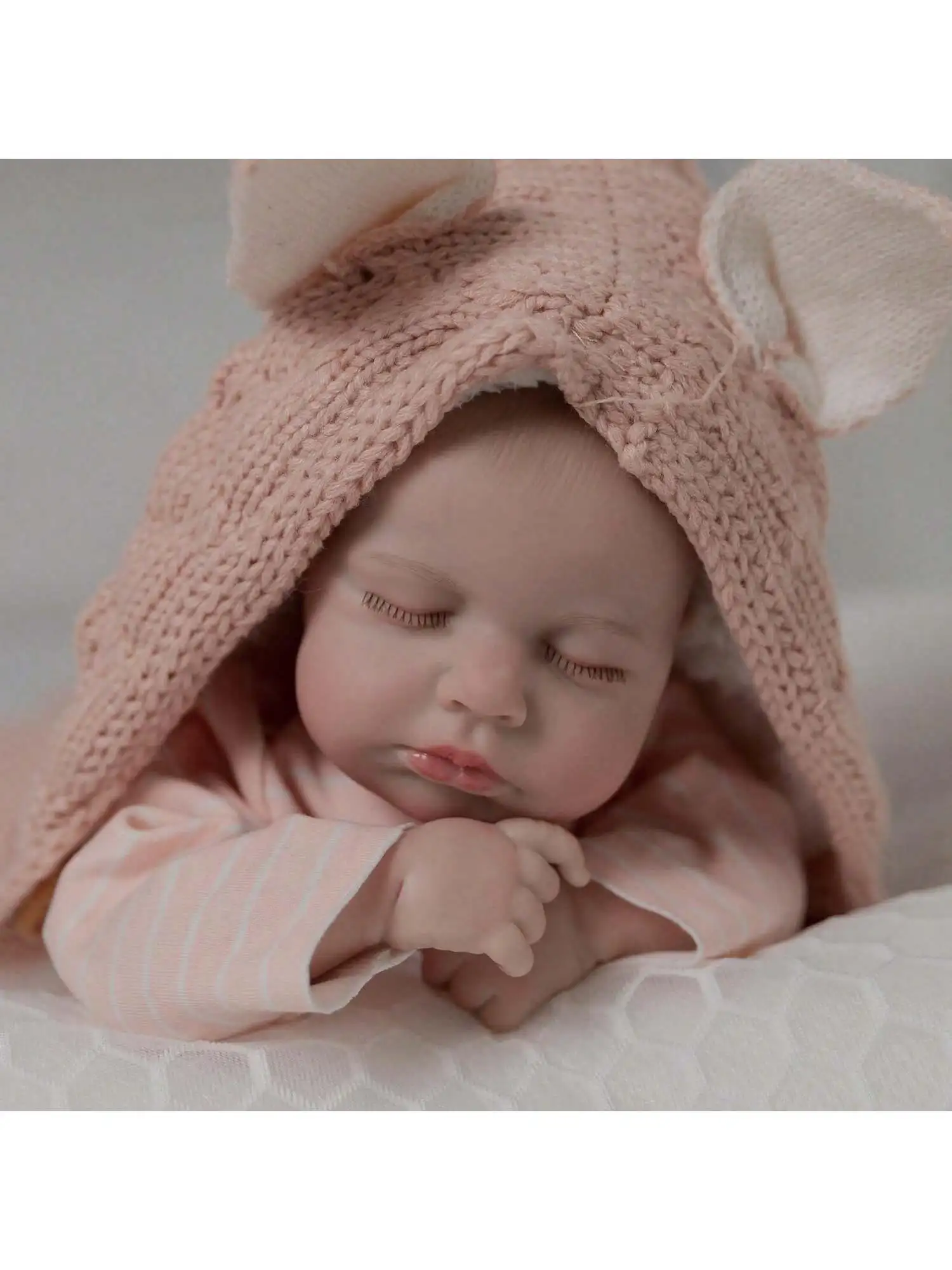 ตุ๊กตาเด็กทารกเหมือนจริง - ตุ๊กตาเด็กทารกทำจากไวนิลนุ่มน่ารักขนาด 20 นิ้ว ตุ๊กตาเด็กทารกที่เหมือนจริงที่สามารถจัดท่าทางได้ (เฉพาะตุ๊กตา/ไม่มีอุปกรณ์เสริม)