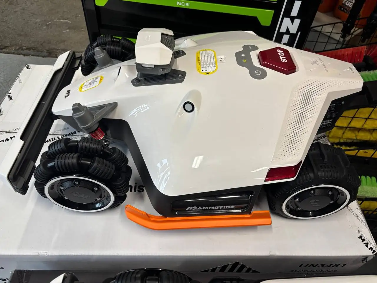 

HOT DEAL-MAMMOTION-LUBA 2 AWD1000, AWD3000x, AWD5000hx, AWD10000 Perimeter Wire Free Robot Lawn Mower