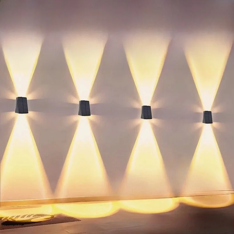 LED-wandlampen op zonne-energie Op en neer verlichting Zonne-buitenlicht Waterdicht IP65 Zonne-heklicht voor huis Yard Garden Garage - afbeelding 2