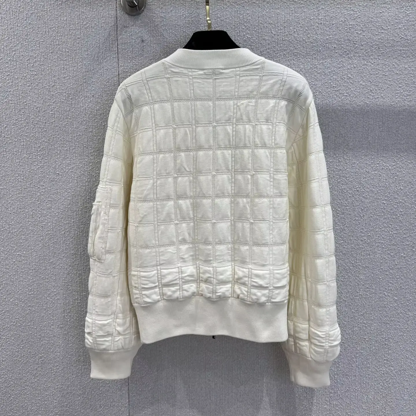 

2025 Новая высококачественная серия ручной работы, новая бейсбольная куртка с воротником-стойкой и лентой на молнии