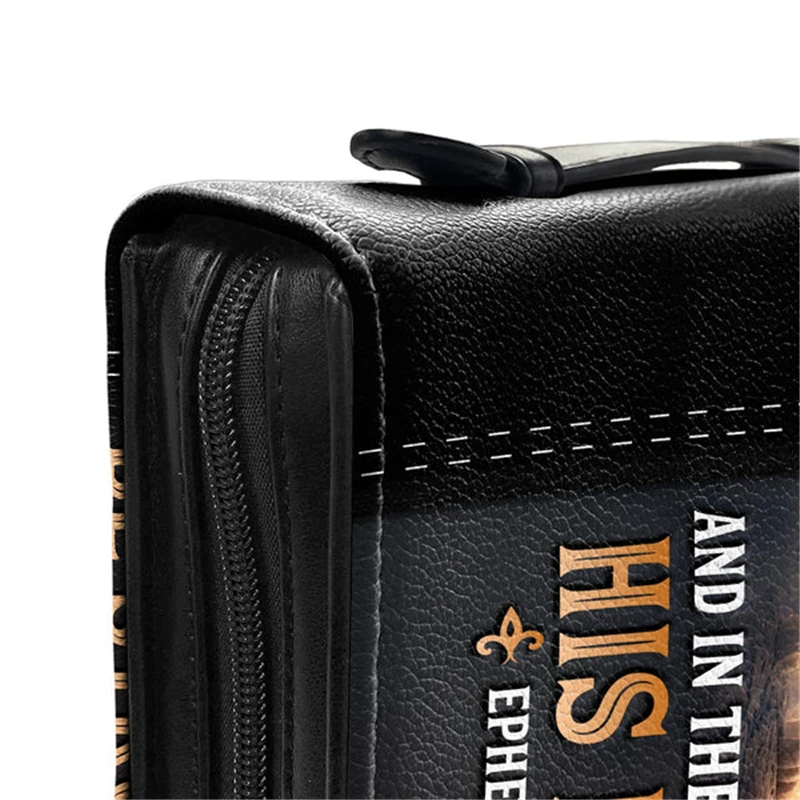 Custom Name Bible Bag for Women Be Strong In The Lord And In The Strength Bible Praise Print Ladies Bible Cover Case Handbags